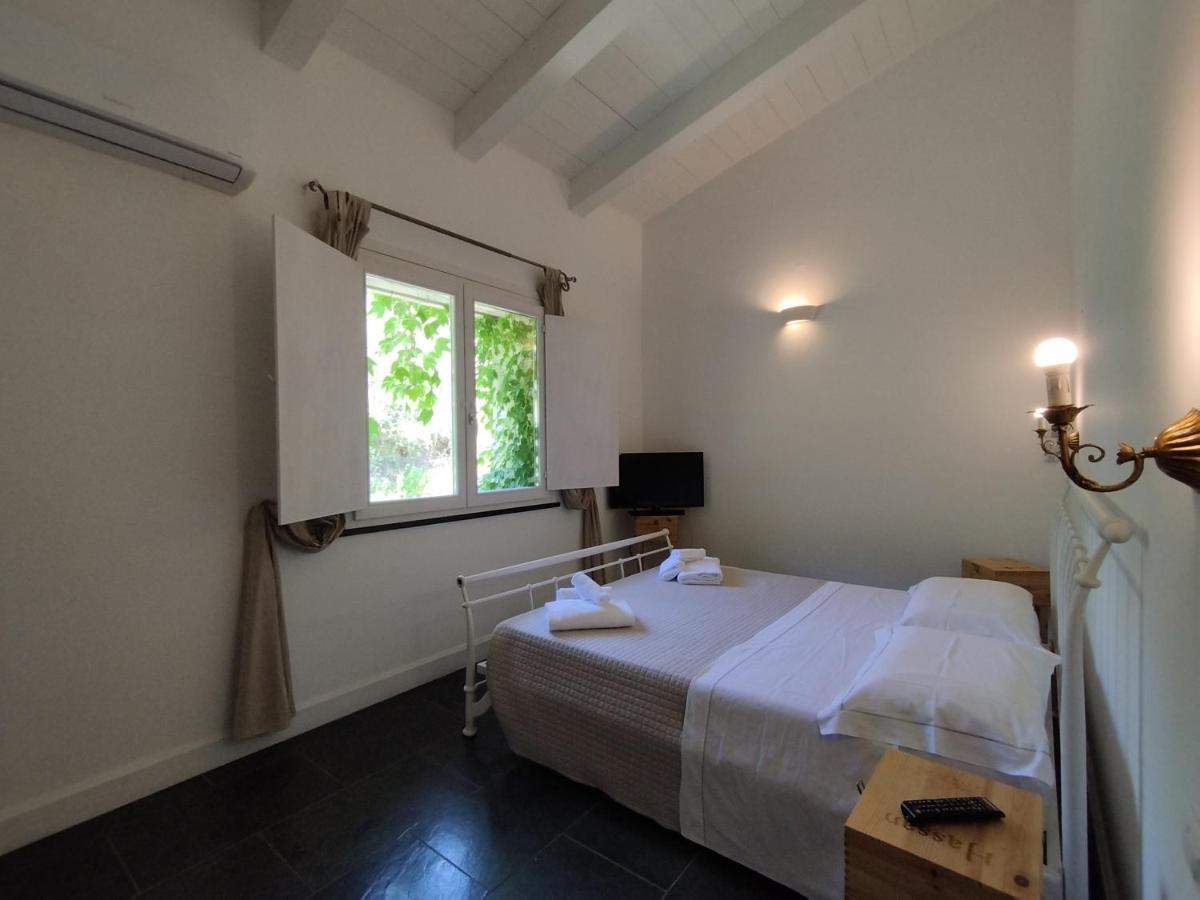 Suite Rooms In Tenuta Asinara Vineyard Sorso Exterior photo